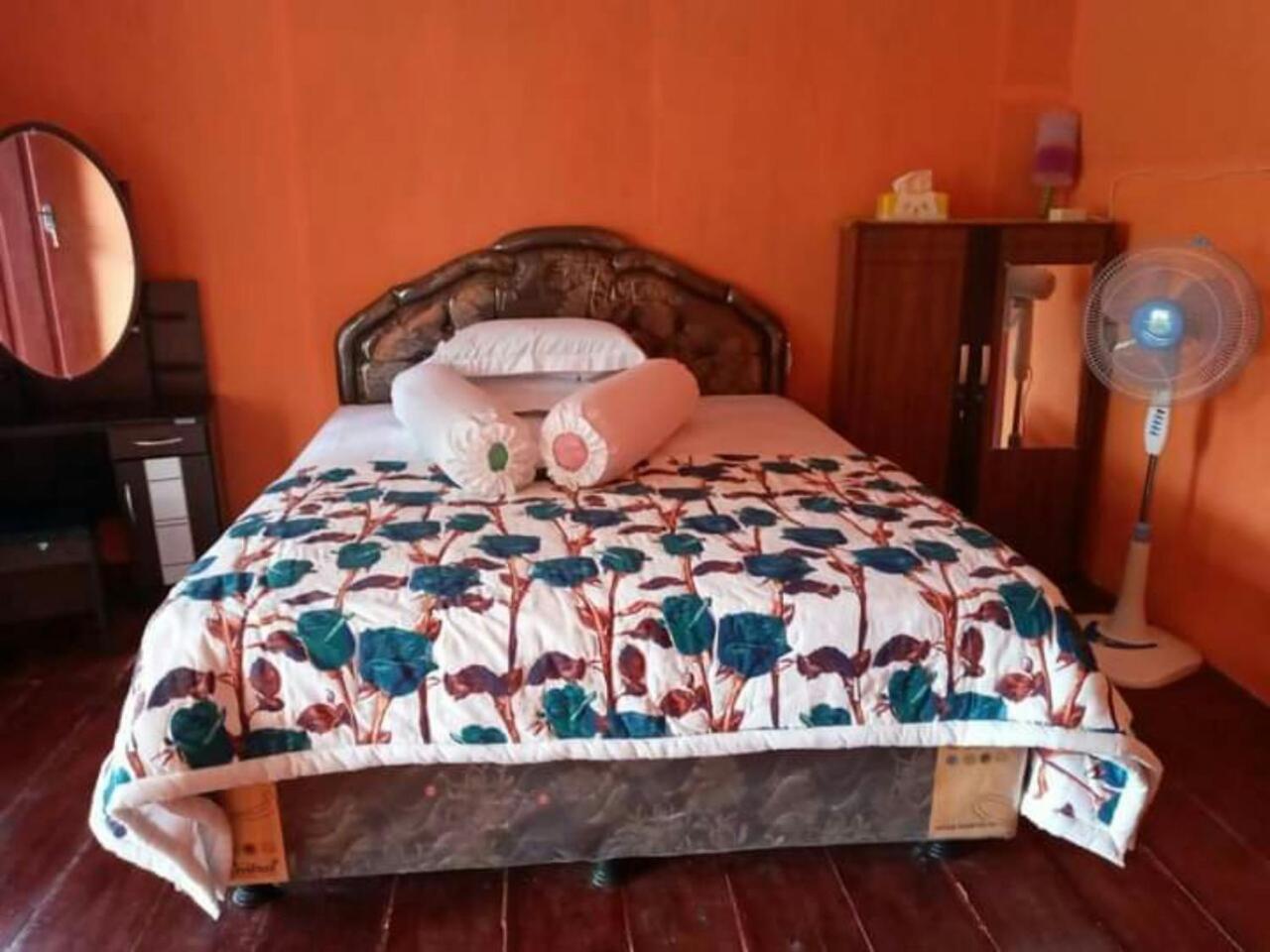 Rumah Olat Nusa Nalan Beach Resort חדר תמונה