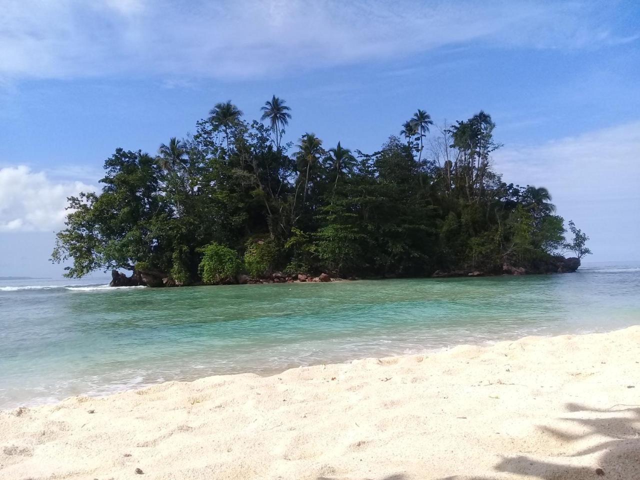 Rumah Olat Nusa Nalan Beach Resort מראה חיצוני תמונה