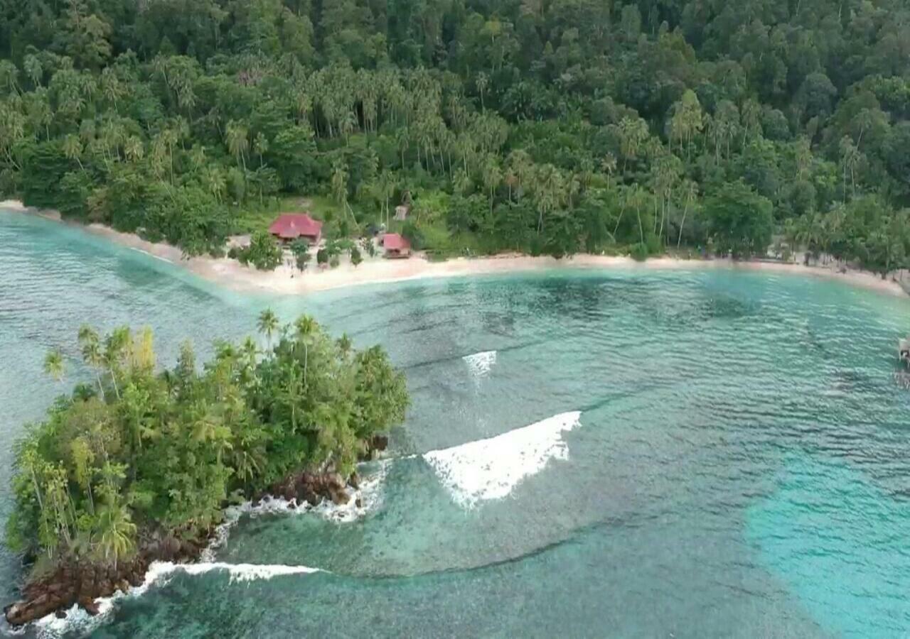 Rumah Olat Nusa Nalan Beach Resort מראה חיצוני תמונה
