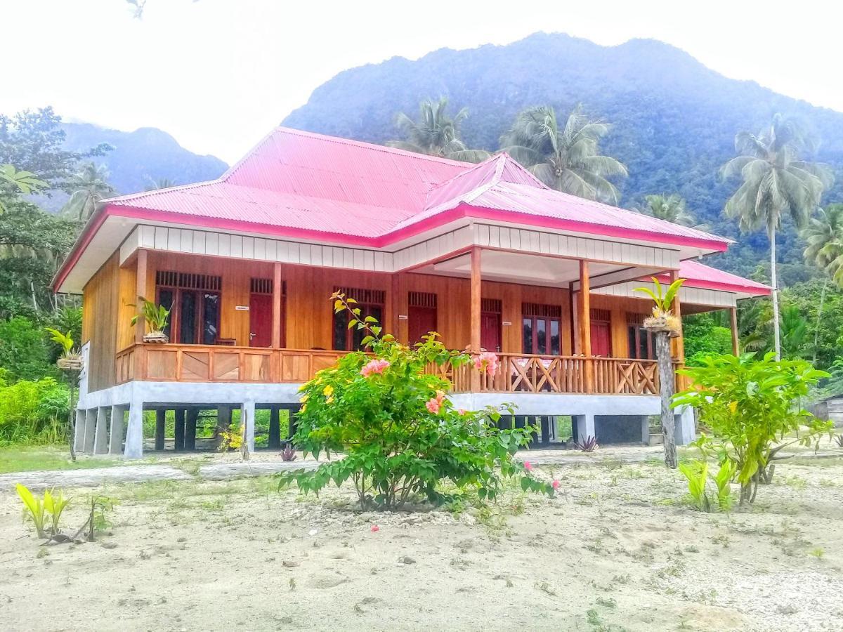 Rumah Olat Nusa Nalan Beach Resort מראה חיצוני תמונה